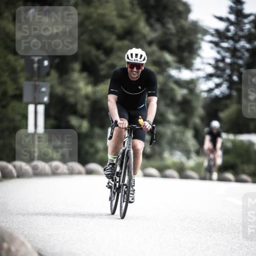 21.06.2026 - 29. Vierlanden-Triathlon H.Heesch http://msf.ph/oto/9905355 21.06.2026 11:42:25 Radfahren 294, 675, 745 meine-sportfotos.de
