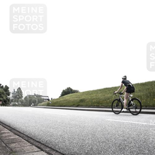 21.06.2026 - 29. Vierlanden-Triathlon H.Heesch http://msf.ph/oto/9905362 21.06.2026 11:05:59 Radfahren 133, 726 meine-sportfotos.de