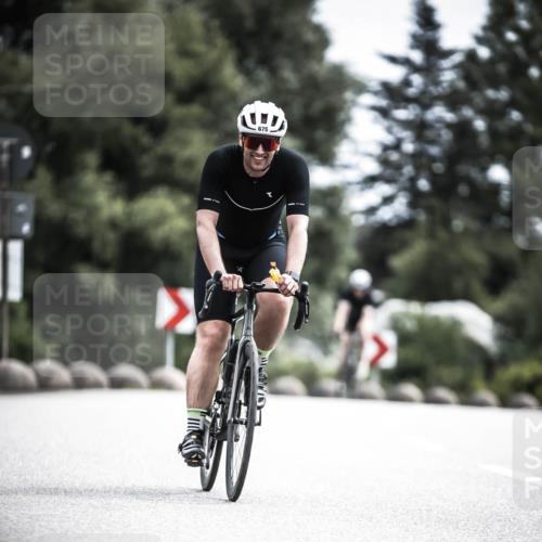 21.06.2026 - 29. Vierlanden-Triathlon H.Heesch http://msf.ph/oto/9905367 21.06.2026 11:42:25 Radfahren 294, 675, 745 meine-sportfotos.de