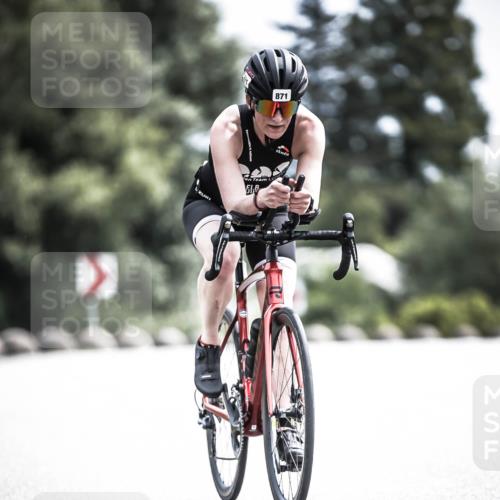 21.06.2026 - 29. Vierlanden-Triathlon H.Heesch http://msf.ph/oto/9905369 21.06.2026 11:38:20 Radfahren 230, 871 meine-sportfotos.de