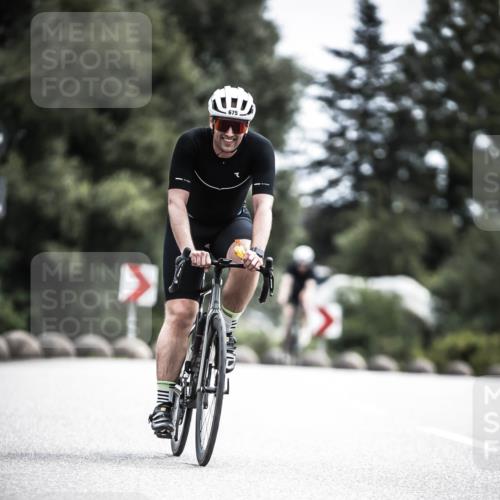21.06.2026 - 29. Vierlanden-Triathlon H.Heesch http://msf.ph/oto/9905370 21.06.2026 11:42:25 Radfahren 294, 675, 745 meine-sportfotos.de