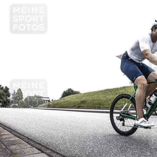 21.06.2026 - 29. Vierlanden-Triathlon H.Heesch http://msf.ph/oto/9905371 21.06.2026 11:06:10 Radfahren 58, 640 meine-sportfotos.de