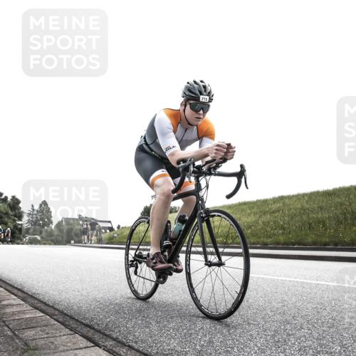 21.06.2026 - 29. Vierlanden-Triathlon H.Heesch http://msf.ph/oto/9905401 21.06.2026 11:06:58 Radfahren 284, 653, 699, 715 meine-sportfotos.de