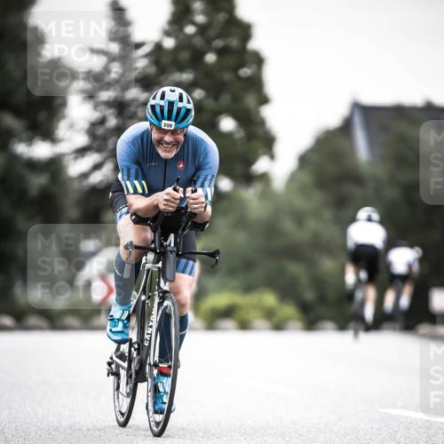 21.06.2026 - 29. Vierlanden-Triathlon H.Heesch http://msf.ph/oto/9905402 21.06.2026 10:23:59 Radfahren 200, 293, 496, 584 meine-sportfotos.de