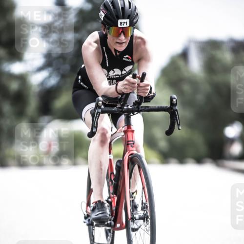 21.06.2026 - 29. Vierlanden-Triathlon H.Heesch http://msf.ph/oto/9905405 21.06.2026 11:38:20 Radfahren 230, 871 meine-sportfotos.de