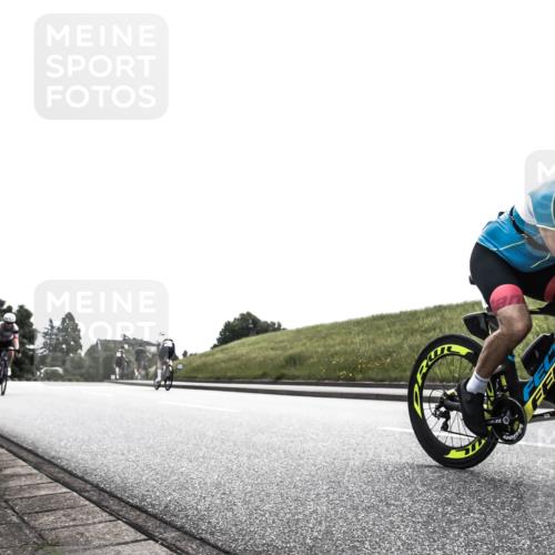 21.06.2026 - 29. Vierlanden-Triathlon H.Heesch http://msf.ph/oto/9905414 21.06.2026 11:07:01 Radfahren 284, 699 meine-sportfotos.de