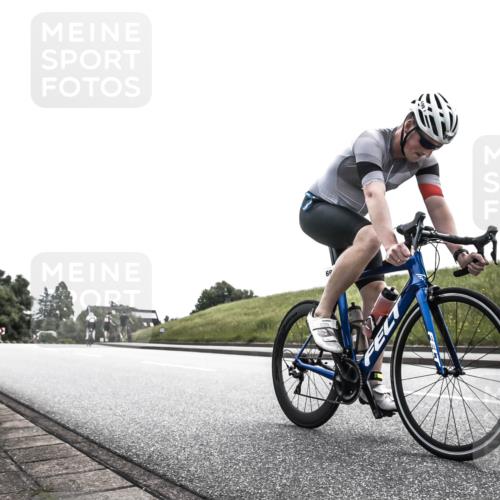 21.06.2026 - 29. Vierlanden-Triathlon H.Heesch http://msf.ph/oto/9905420 21.06.2026 11:07:02 Radfahren 284, 699 meine-sportfotos.de