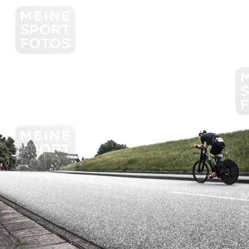 21.06.2026 - 29. Vierlanden-Triathlon H.Heesch http://msf.ph/oto/9905435 21.06.2026 11:07:22 Radfahren 256 meine-sportfotos.de