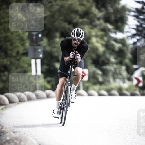21.06.2026 - 29. Vierlanden-Triathlon H.Heesch http://msf.ph/oto/9905437 21.06.2026 11:38:31 Radfahren 15, 253, 661, 673 meine-sportfotos.de