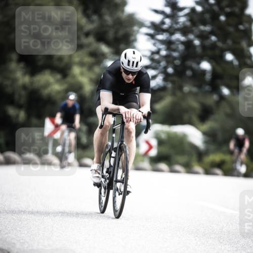 21.06.2026 - 29. Vierlanden-Triathlon H.Heesch http://msf.ph/oto/9905445 21.06.2026 11:42:30 Radfahren 158, 223, 650, 675, 727, 740, 745 meine-sportfotos.de