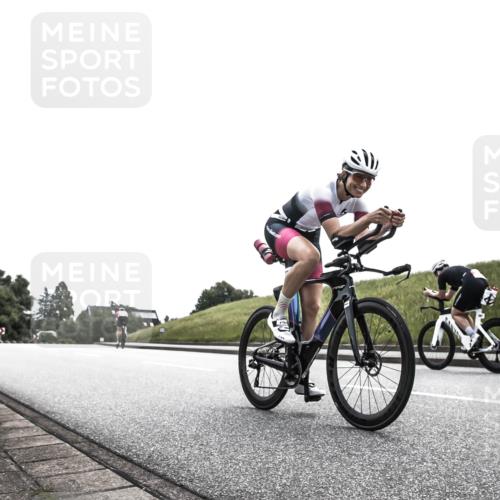 21.06.2026 - 29. Vierlanden-Triathlon H.Heesch http://msf.ph/oto/9905462 21.06.2026 11:08:06 Radfahren 226 meine-sportfotos.de
