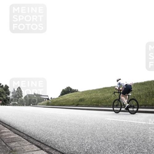 21.06.2026 - 29. Vierlanden-Triathlon H.Heesch http://msf.ph/oto/9905468 21.06.2026 11:08:24 Radfahren  meine-sportfotos.de