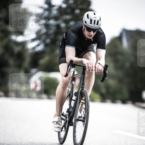 21.06.2026 - 29. Vierlanden-Triathlon H.Heesch http://msf.ph/oto/9905475 21.06.2026 11:42:30 Radfahren 158, 223, 650, 675, 727, 740, 745 meine-sportfotos.de