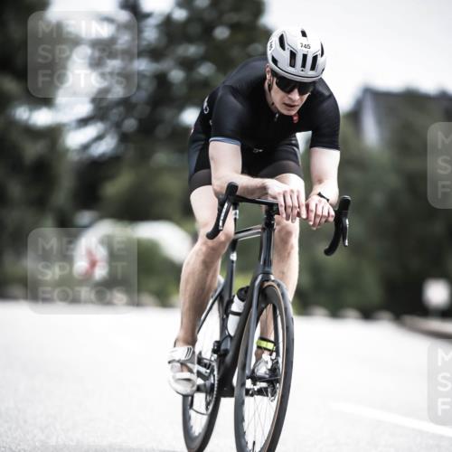 21.06.2026 - 29. Vierlanden-Triathlon H.Heesch http://msf.ph/oto/9905478 21.06.2026 11:42:30 Radfahren 158, 223, 650, 675, 727, 740, 745 meine-sportfotos.de