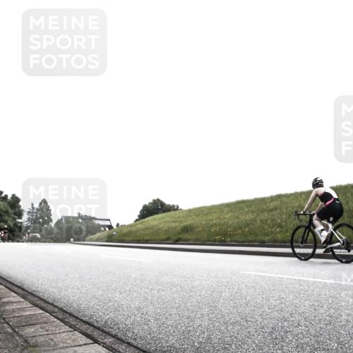 21.06.2026 - 29. Vierlanden-Triathlon H.Heesch http://msf.ph/oto/9905480 21.06.2026 11:09:14 Radfahren 192, 233, 612 meine-sportfotos.de