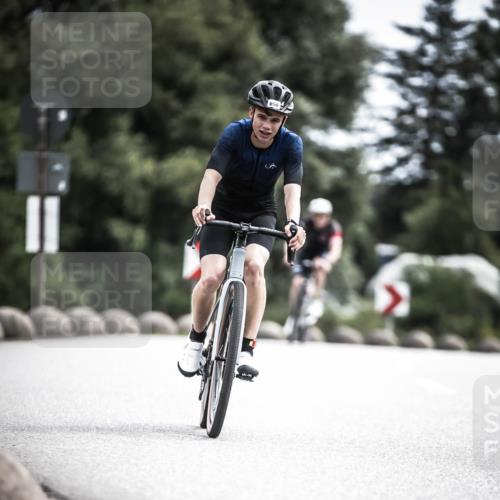 21.06.2026 - 29. Vierlanden-Triathlon H.Heesch http://msf.ph/oto/9905487 21.06.2026 11:42:32 Radfahren 158, 223, 650, 727, 740, 745 meine-sportfotos.de