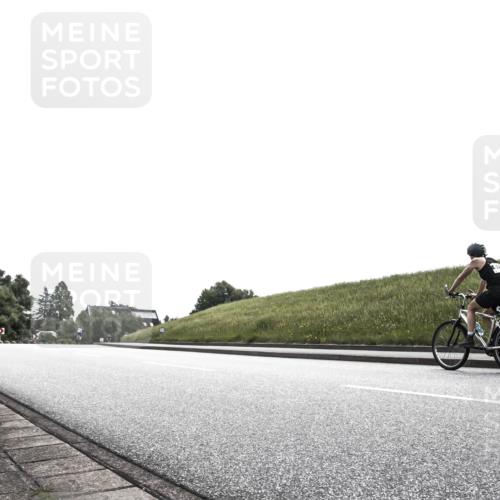 21.06.2026 - 29. Vierlanden-Triathlon H.Heesch http://msf.ph/oto/9905492 21.06.2026 11:09:23 Radfahren 157, 681 meine-sportfotos.de