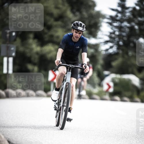 21.06.2026 - 29. Vierlanden-Triathlon H.Heesch http://msf.ph/oto/9905493 21.06.2026 11:42:33 Radfahren 158, 223, 650, 727, 740, 745 meine-sportfotos.de