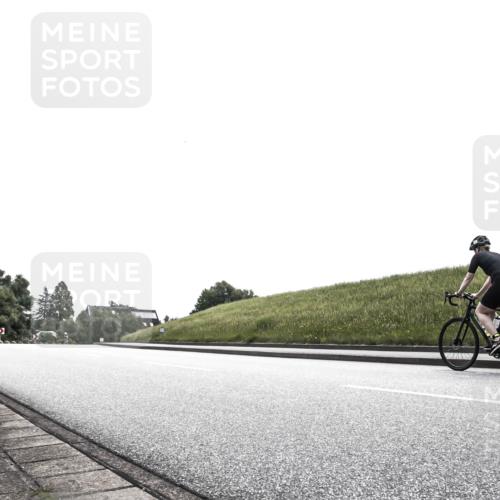 21.06.2026 - 29. Vierlanden-Triathlon H.Heesch http://msf.ph/oto/9905499 21.06.2026 11:09:35 Radfahren 113 meine-sportfotos.de