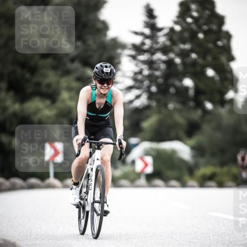 21.06.2026 - 29. Vierlanden-Triathlon H.Heesch http://msf.ph/oto/9905509 21.06.2026 10:24:05 Radfahren 32, 293, 335, 496 meine-sportfotos.de