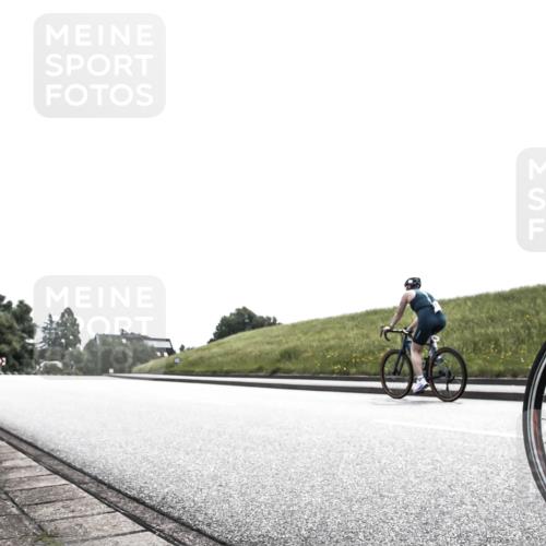 21.06.2026 - 29. Vierlanden-Triathlon H.Heesch http://msf.ph/oto/9905513 21.06.2026 11:10:15 Radfahren 187, 498, 589, 647, 728 meine-sportfotos.de