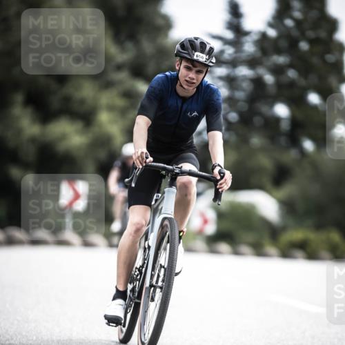 21.06.2026 - 29. Vierlanden-Triathlon H.Heesch http://msf.ph/oto/9905514 21.06.2026 11:42:33 Radfahren 158, 223, 650, 727, 740, 745 meine-sportfotos.de