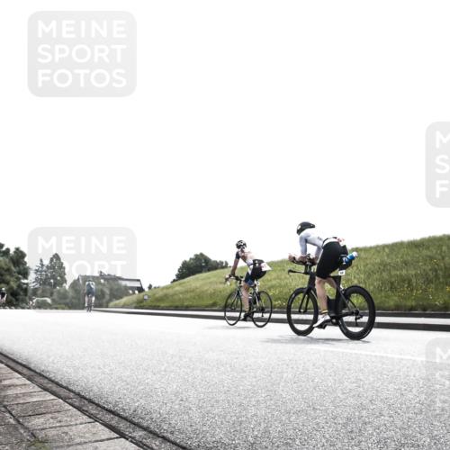 21.06.2026 - 29. Vierlanden-Triathlon H.Heesch http://msf.ph/oto/9905519 21.06.2026 11:10:18 Radfahren 498, 589, 710, 728 meine-sportfotos.de