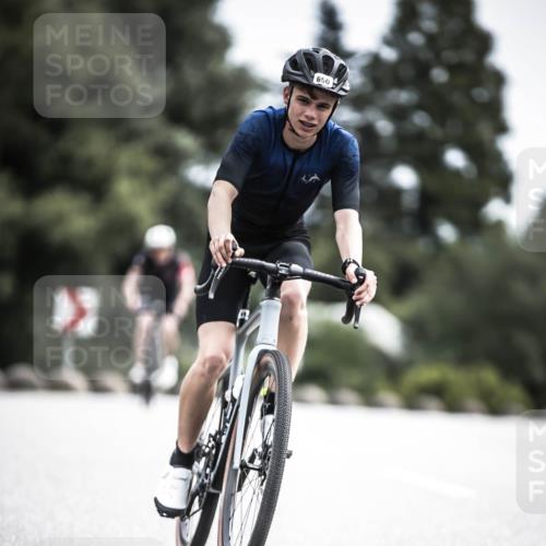 21.06.2026 - 29. Vierlanden-Triathlon H.Heesch http://msf.ph/oto/9905521 21.06.2026 11:42:33 Radfahren 158, 223, 650, 727, 740, 745 meine-sportfotos.de