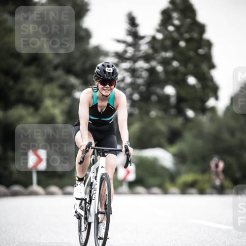 21.06.2026 - 29. Vierlanden-Triathlon H.Heesch http://msf.ph/oto/9905522 21.06.2026 10:24:05 Radfahren 32, 293, 335, 496 meine-sportfotos.de