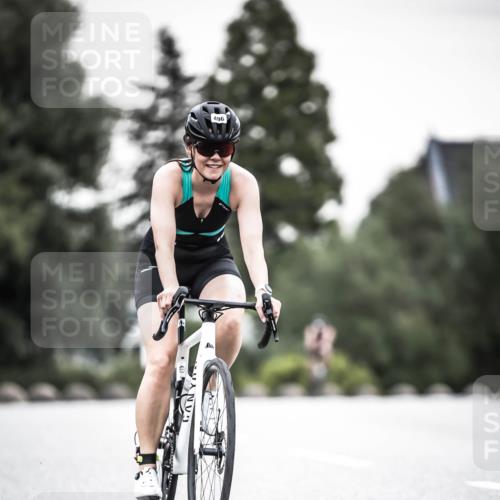 21.06.2026 - 29. Vierlanden-Triathlon H.Heesch http://msf.ph/oto/9905540 21.06.2026 10:24:05 Radfahren 32, 293, 335, 496 meine-sportfotos.de