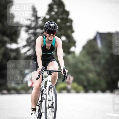 21.06.2026 - 29. Vierlanden-Triathlon H.Heesch http://msf.ph/oto/9905543 21.06.2026 10:24:05 Radfahren 32, 293, 335, 496 meine-sportfotos.de