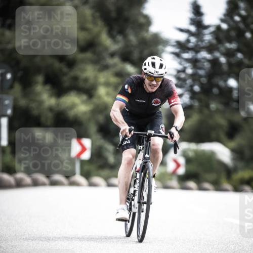 21.06.2026 - 29. Vierlanden-Triathlon H.Heesch http://msf.ph/oto/9905548 21.06.2026 11:42:36 Radfahren 158, 223, 650, 718, 727, 740 meine-sportfotos.de