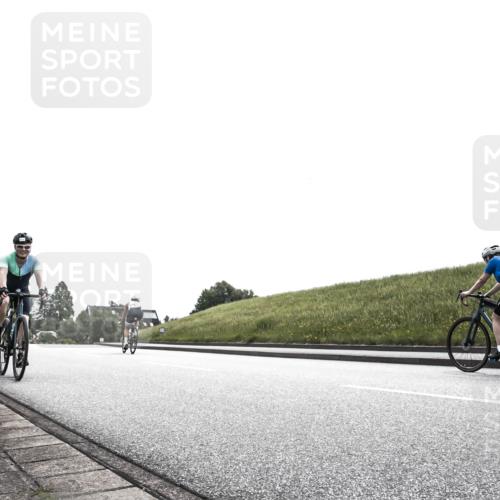 21.06.2026 - 29. Vierlanden-Triathlon H.Heesch http://msf.ph/oto/9905552 21.06.2026 11:10:58 Radfahren 679 meine-sportfotos.de