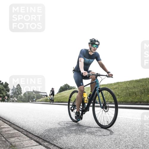 21.06.2026 - 29. Vierlanden-Triathlon H.Heesch http://msf.ph/oto/9905565 21.06.2026 11:11:08 Radfahren 161, 275, 673, 718 meine-sportfotos.de