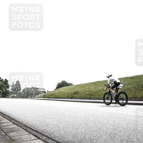 21.06.2026 - 29. Vierlanden-Triathlon H.Heesch http://msf.ph/oto/9905572 21.06.2026 11:11:13 Radfahren 137, 161, 299, 673 meine-sportfotos.de
