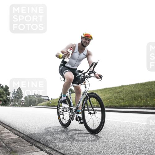 21.06.2026 - 29. Vierlanden-Triathlon H.Heesch http://msf.ph/oto/9905581 21.06.2026 11:11:15 Radfahren 137, 138, 299, 673 meine-sportfotos.de