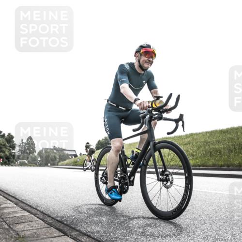 21.06.2026 - 29. Vierlanden-Triathlon H.Heesch http://msf.ph/oto/9905587 21.06.2026 11:11:17 Radfahren 137, 138, 299, 489 meine-sportfotos.de