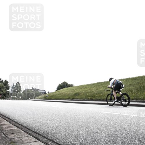 21.06.2026 - 29. Vierlanden-Triathlon H.Heesch http://msf.ph/oto/9905599 21.06.2026 11:11:40 Radfahren 611, 641, 709 meine-sportfotos.de