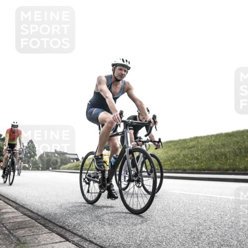 21.06.2026 - 29. Vierlanden-Triathlon H.Heesch http://msf.ph/oto/9905616 21.06.2026 11:11:58 Radfahren 109, 293, 296, 302, 490, 500, 656, 707, 743, 751 meine-sportfotos.de