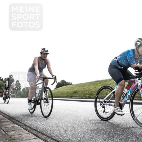 21.06.2026 - 29. Vierlanden-Triathlon H.Heesch http://msf.ph/oto/9905639 21.06.2026 11:12:00 Radfahren 293, 296, 302, 500, 656, 707, 743, 751 meine-sportfotos.de