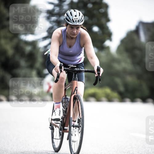 21.06.2026 - 29. Vierlanden-Triathlon H.Heesch http://msf.ph/oto/9905640 21.06.2026 11:39:55 Radfahren 641, 647, 685, 721, 739, 830 meine-sportfotos.de
