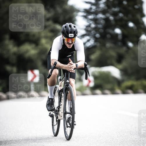 21.06.2026 - 29. Vierlanden-Triathlon H.Heesch http://msf.ph/oto/9905641 21.06.2026 11:42:47 Radfahren 632, 633, 701, 757 meine-sportfotos.de