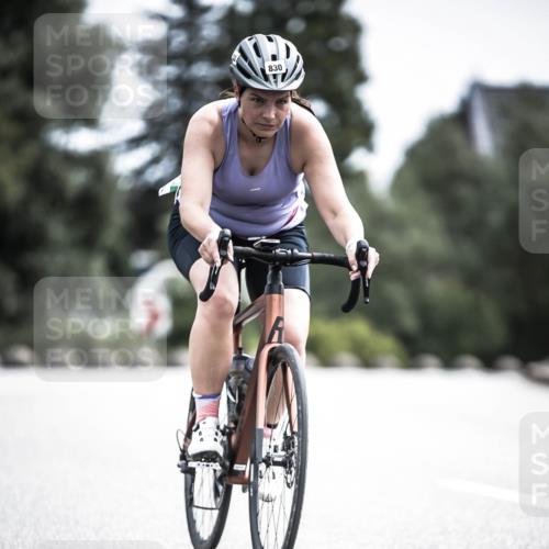 21.06.2026 - 29. Vierlanden-Triathlon H.Heesch http://msf.ph/oto/9905646 21.06.2026 11:39:55 Radfahren 641, 647, 685, 721, 739, 830 meine-sportfotos.de