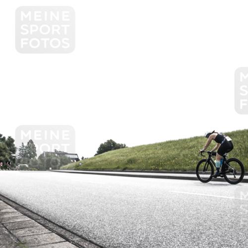 21.06.2026 - 29. Vierlanden-Triathlon H.Heesch http://msf.ph/oto/9905675 21.06.2026 11:12:14 Radfahren 22, 123, 265, 688 meine-sportfotos.de