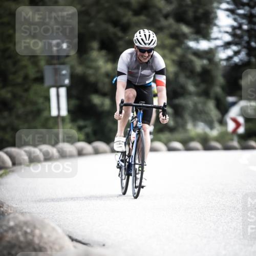 21.06.2026 - 29. Vierlanden-Triathlon H.Heesch http://msf.ph/oto/9905695 21.06.2026 11:42:59 Radfahren 699, 728, 729 meine-sportfotos.de