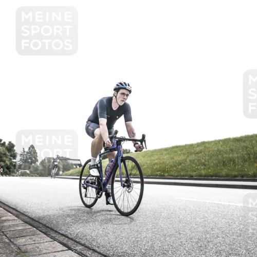 21.06.2026 - 29. Vierlanden-Triathlon H.Heesch http://msf.ph/oto/9905697 21.06.2026 11:13:12 Radfahren 52, 649, 720 meine-sportfotos.de