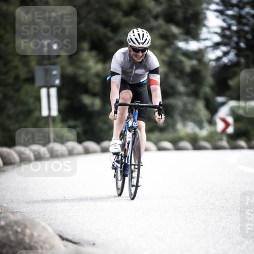 21.06.2026 - 29. Vierlanden-Triathlon H.Heesch http://msf.ph/oto/9905698 21.06.2026 11:42:59 Radfahren 699, 728, 729 meine-sportfotos.de