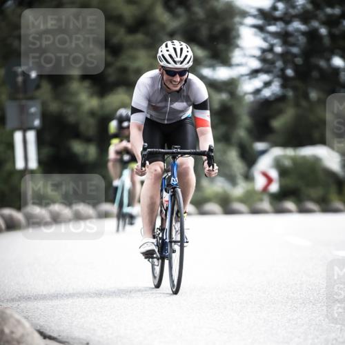 21.06.2026 - 29. Vierlanden-Triathlon H.Heesch http://msf.ph/oto/9905709 21.06.2026 11:43:00 Radfahren 699, 728, 729 meine-sportfotos.de