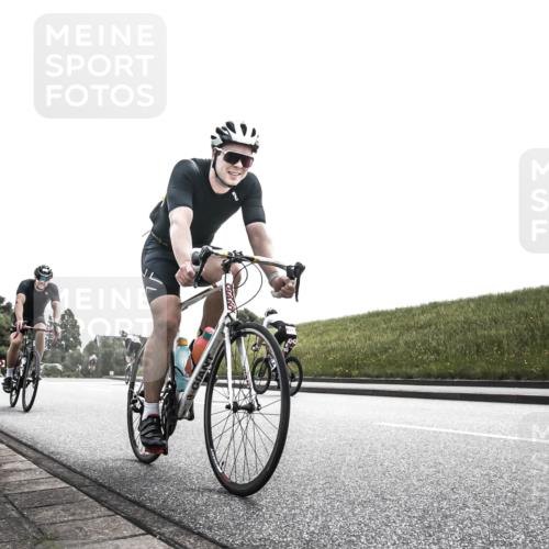 21.06.2026 - 29. Vierlanden-Triathlon H.Heesch http://msf.ph/oto/9905713 21.06.2026 11:13:37 Radfahren 91, 643, 652, 727 meine-sportfotos.de