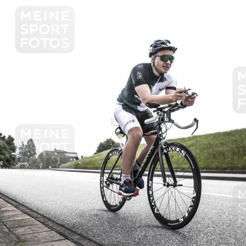21.06.2026 - 29. Vierlanden-Triathlon H.Heesch http://msf.ph/oto/9905723 21.06.2026 11:13:45 Radfahren 178, 266, 655 meine-sportfotos.de